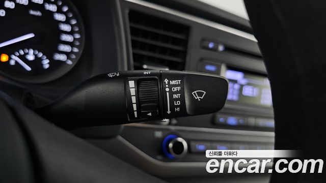 Hyundai AVANTE 2018 — photo 28