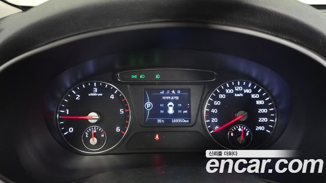 Kia Sorento 2016 — photo 11