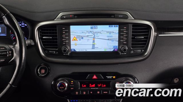 Kia Sorento 2016 — photo 18