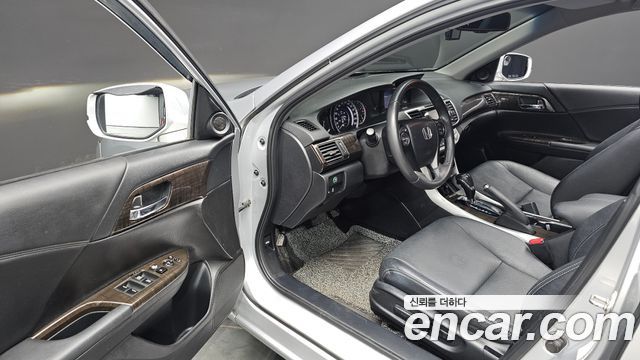 Honda Accord 2014 — photo 12