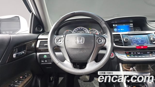 Honda Accord 2014 — photo 13