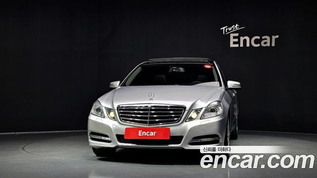 Mercedes-Benz E-Class 2011 — photo 3