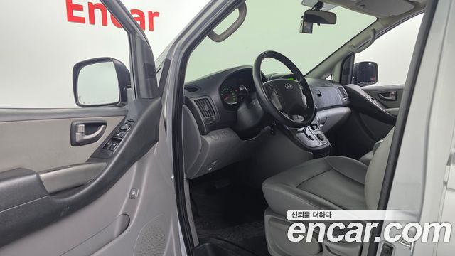 Hyundai Starex 2015 — photo 13