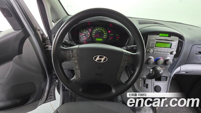 Hyundai Starex 2015 — photo 21