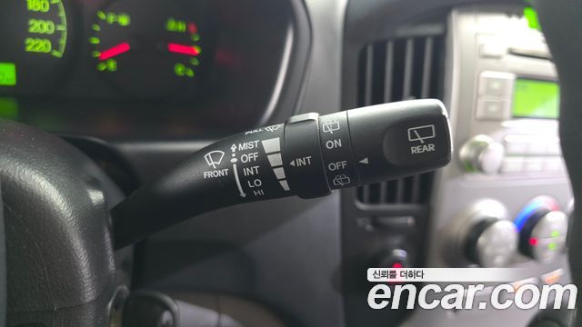 Hyundai Starex 2015 — photo 26