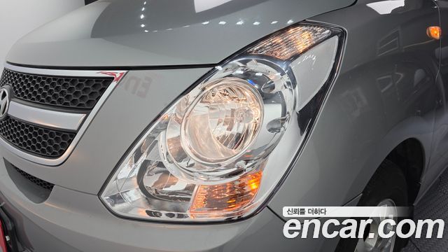 Hyundai Starex 2015 — photo 8