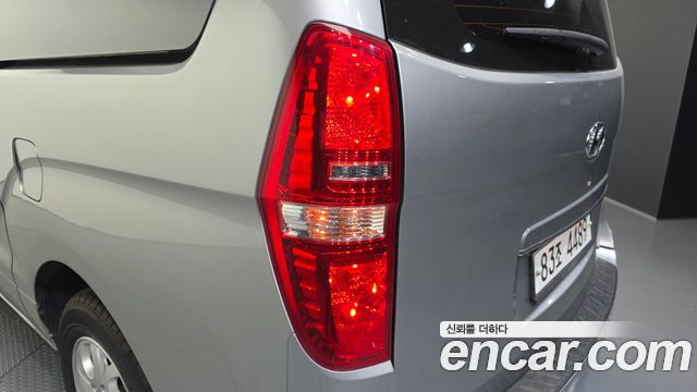 Hyundai Starex 2015 — photo 9