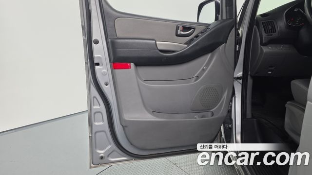 Hyundai Starex 2015 — photo 14