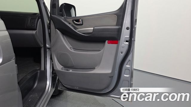Hyundai Starex 2015 — photo 15