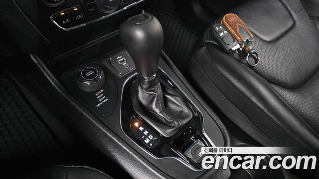 Jeep Cherokee 2021 — photo 9