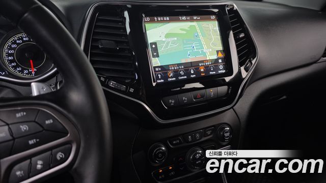 Jeep Cherokee 2021 — photo 13