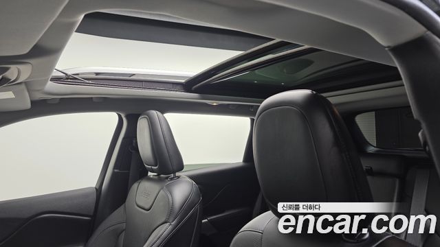 Jeep Cherokee 2021 — photo 16