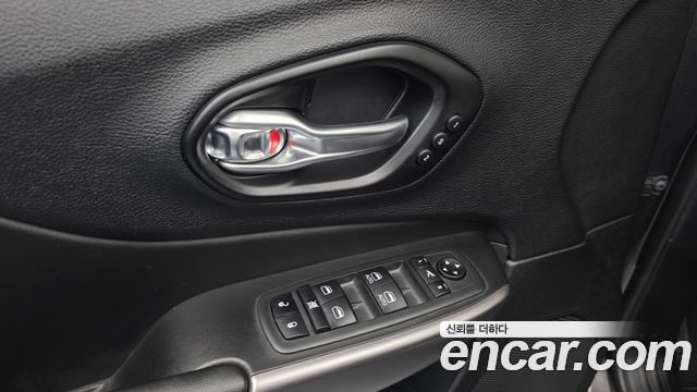 Jeep Cherokee 2021 — photo 18