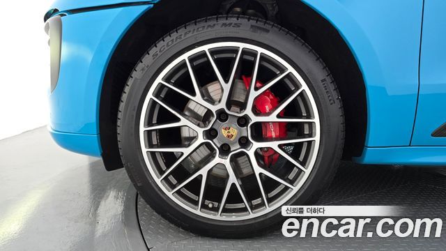 Porsche Macan 2021 — photo 5