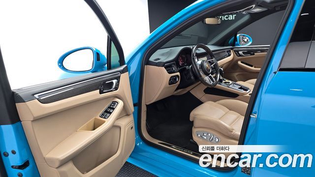 Porsche Macan 2021 — photo 13