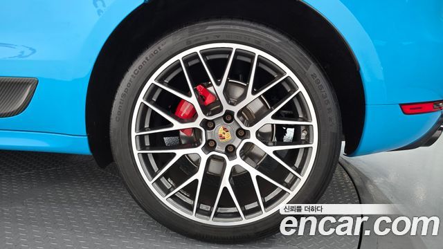 Porsche Macan 2021 — photo 7