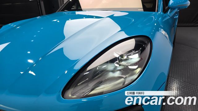 Porsche Macan 2021 — photo 8