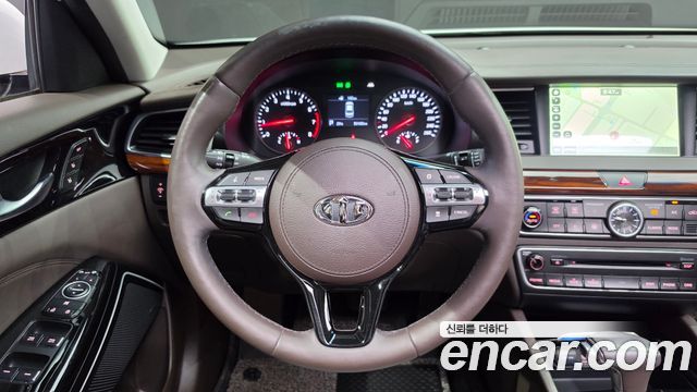 Kia K7 2016 — photo 13