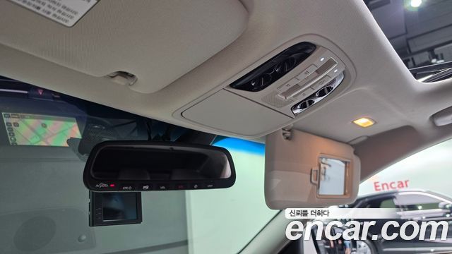 Kia K7 2016 — photo 18