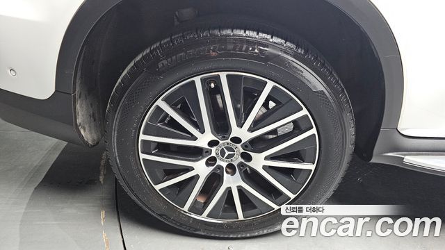 Mercedes-Benz GLC-Class 2021 — photo 5