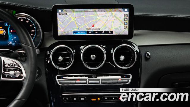 Mercedes-Benz GLC-Class 2021 — photo 19