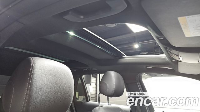 Mercedes-Benz GLC-Class 2021 — photo 24