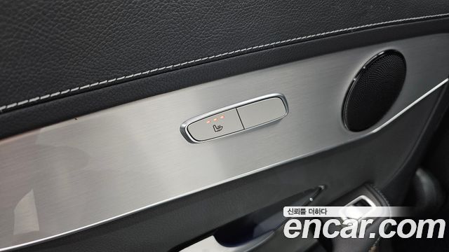 Mercedes-Benz GLC-Class 2021 — photo 25