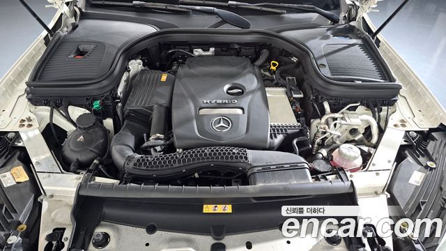 Mercedes-Benz GLC-Class 2021 — photo 6