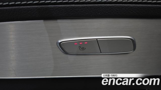 Mercedes-Benz GLC-Class 2021 — photo 16