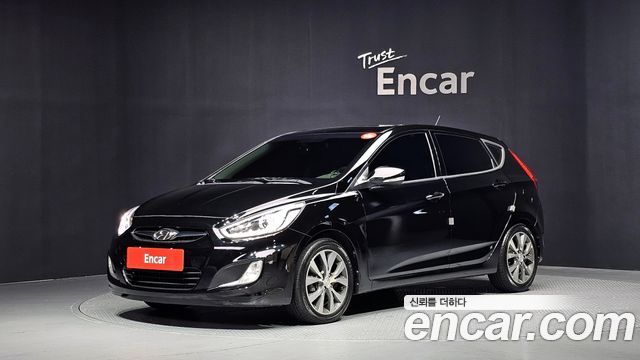 Hyundai Accent 2015 — photo 1