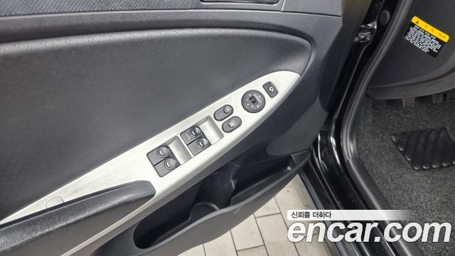 Hyundai Accent 2015 — photo 22
