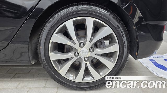 Hyundai Accent 2015 — photo 7