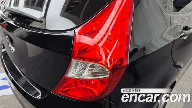 Hyundai Accent 2015 — photo 9