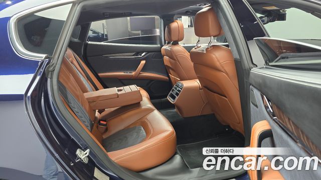 Maserati Quattroporte 2019 — photo 11