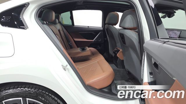 BMW i5 2024 — photo 17