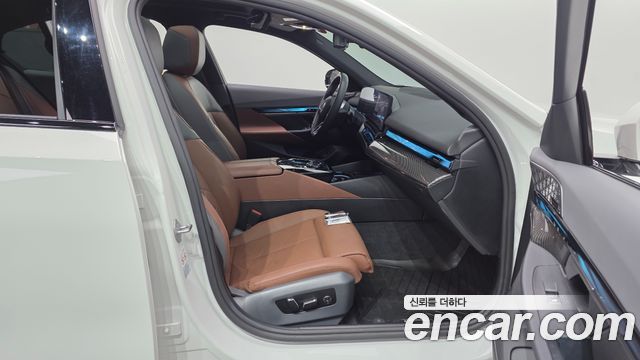 BMW i5 2024 — photo 16