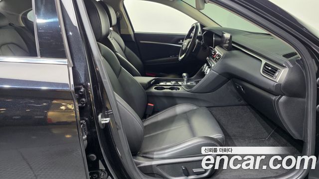 Genesis G70 2022 — photo 17