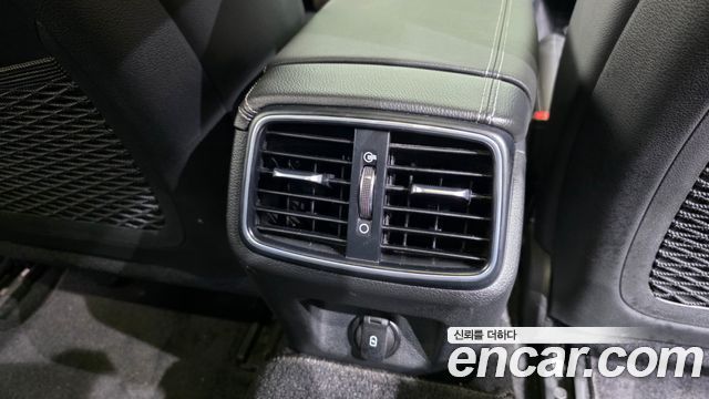 Genesis G70 2022 — photo 25