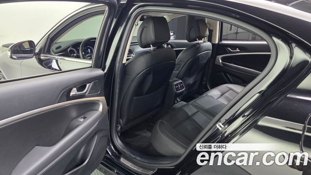 Genesis G70 2022 — photo 16