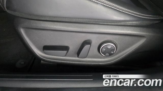 Genesis G70 2022 — photo 31