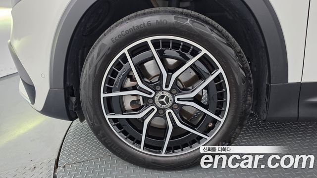 Mercedes-Benz EQB 2023 — photo 5
