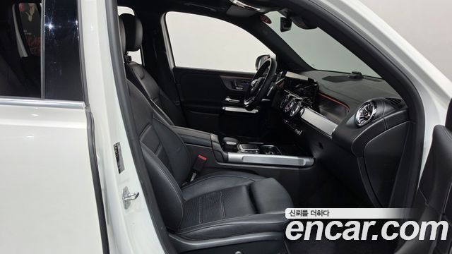 Mercedes-Benz EQB 2023 — photo 11