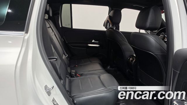 Mercedes-Benz EQB 2023 — photo 12