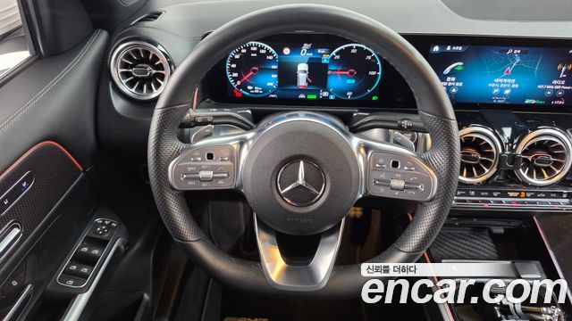 Mercedes-Benz EQB 2023 — photo 13