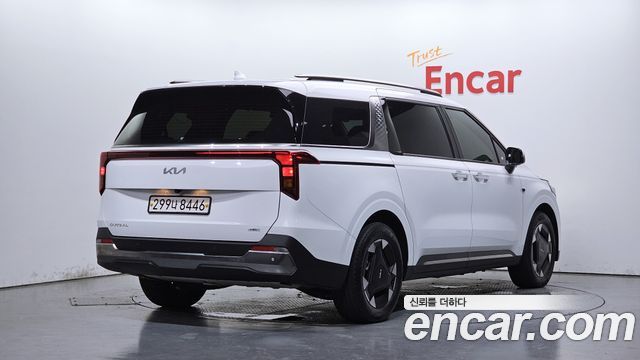 Kia Canival 2025 — photo 2