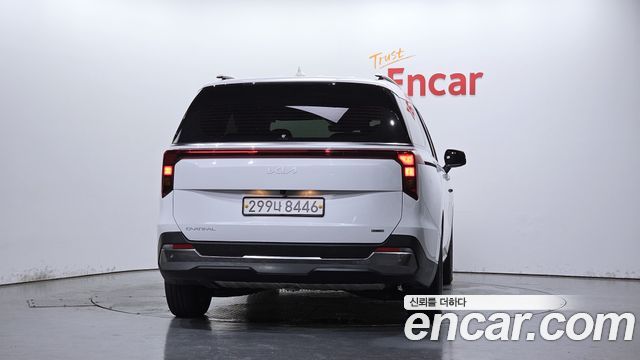 Kia Canival 2025 — photo 4