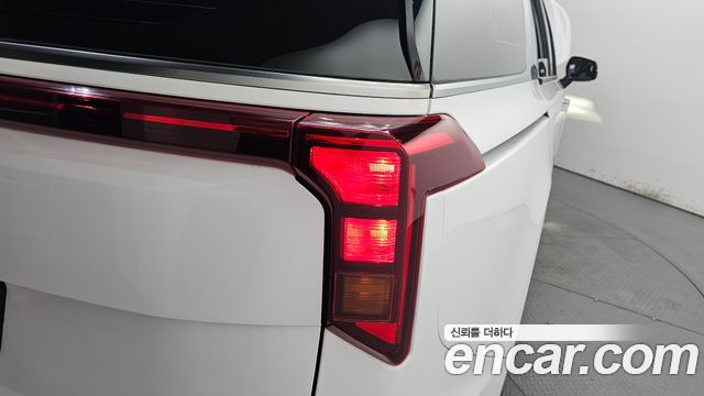 Kia Canival 2025 — photo 9