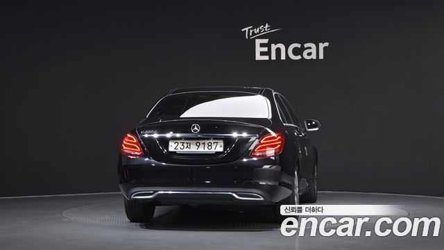 Mercedes-Benz C-Class 2017 — photo 4