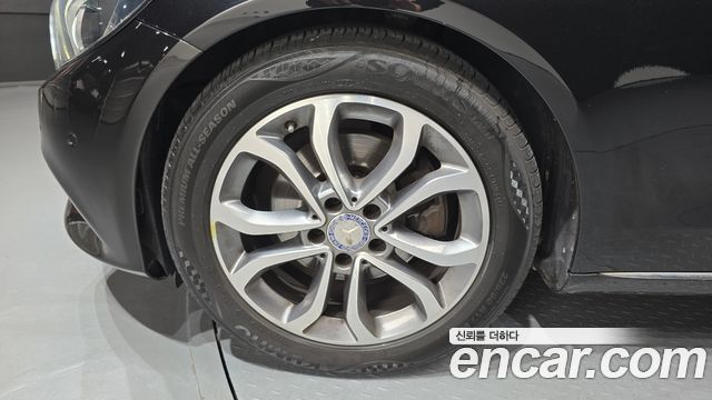 Mercedes-Benz C-Class 2017 — photo 5