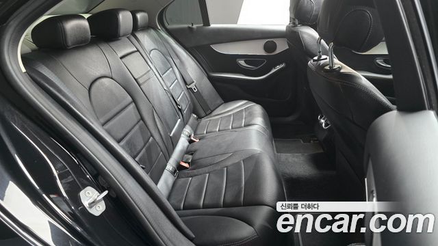 Mercedes-Benz C-Class 2017 — photo 11